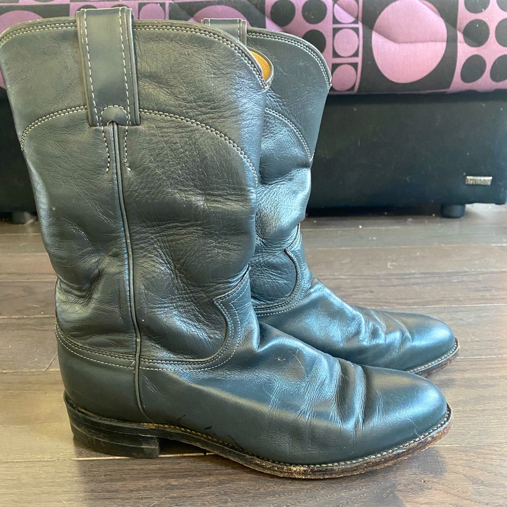Grey roper style Justin boots